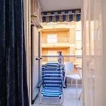 Daire Calle Dinamarca 3 , Beautiful One Bedroom Appartment, Recently Renovated, 1 Min From Locos Torrevieja