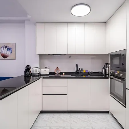 Апартаменты Calle Dinamarca 3 , Beautiful One Bedroom Appartment, Recently Renovated, 1 Min From Locos