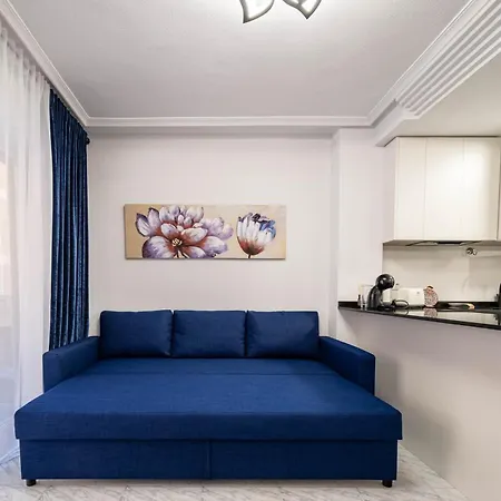Calle Dinamarca 3 , Beautiful One Bedroom Appartment, Recently Renovated, 1 Min From Locos Апартаменты Торевьиа