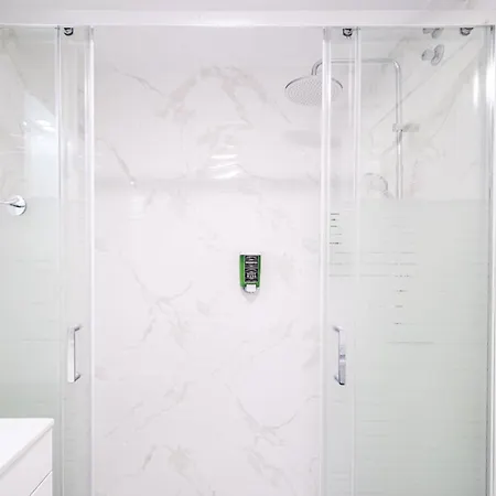 Апартаменты Calle Dinamarca 3 , Beautiful One Bedroom Appartment, Recently Renovated, 1 Min From Locos