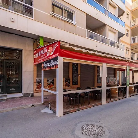 Апартаменты Calle Dinamarca 3 , Beautiful One Bedroom Appartment, Recently Renovated, 1 Min From Locos